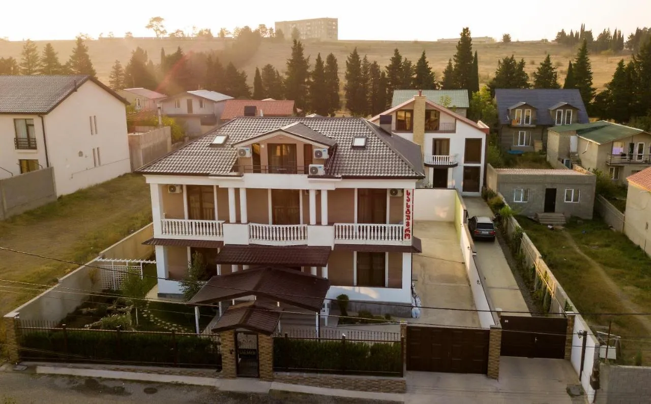 Alojamento de Acomodação e Pequeno-almoço Hotel Salmer Tbilisi