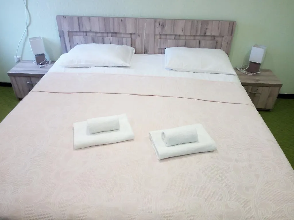 Hotel Salmer ティビリシ